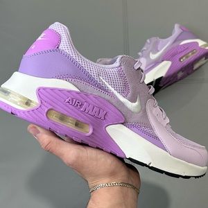 NEW NIKE AIR MAX PURPLE